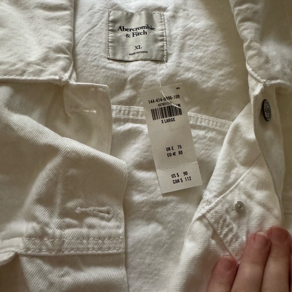 Abercrombie WHITECropped Denim Trucker Jacke - Picture 2 of 3